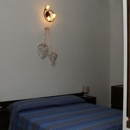 B&B La Vecchia Scuola Sonnino Luaran gambar
