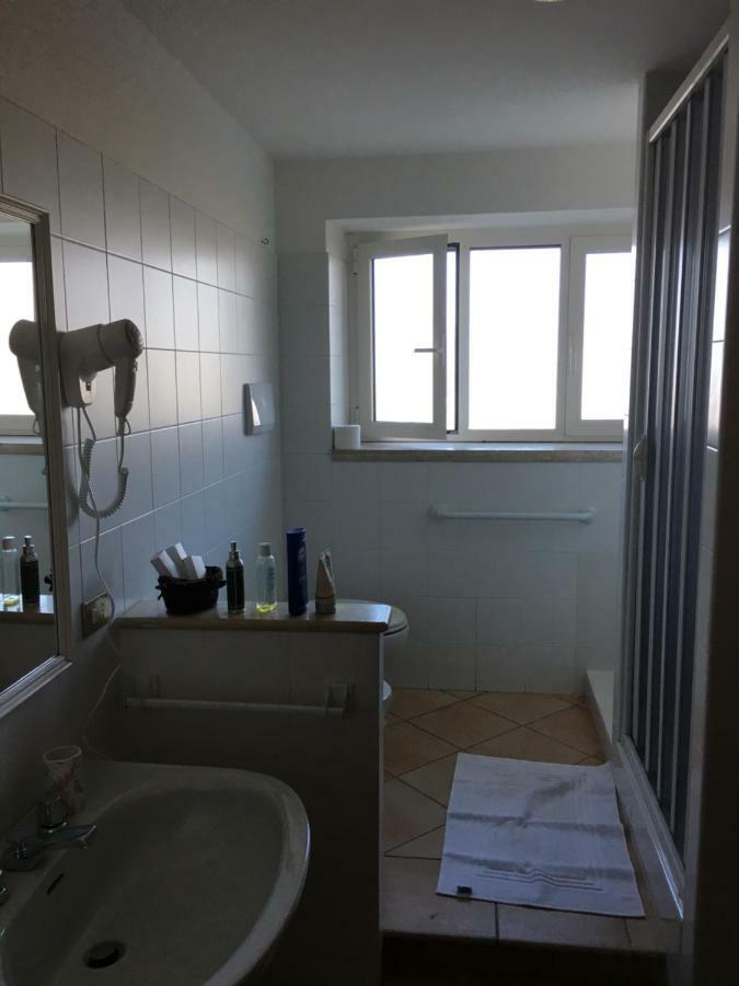 B&B La Vecchia Scuola Sonnino Luaran gambar