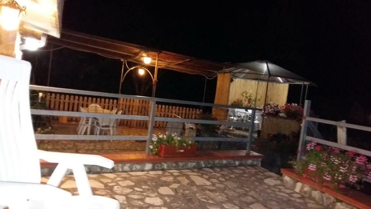 B&B La Vecchia Scuola Sonnino Luaran gambar