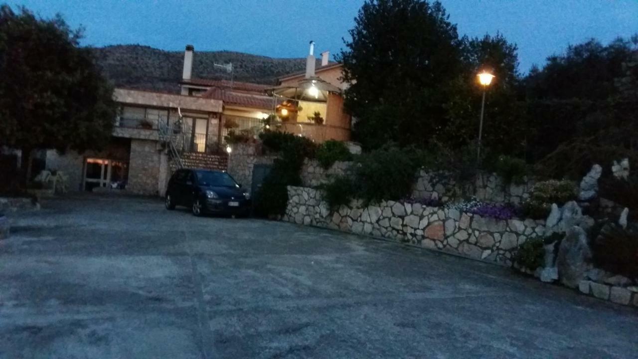 B&B La Vecchia Scuola Sonnino Luaran gambar
