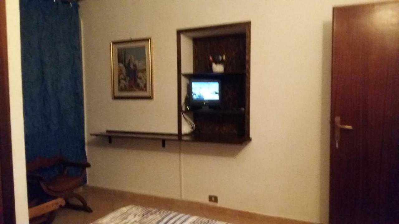 B&B La Vecchia Scuola Sonnino Luaran gambar