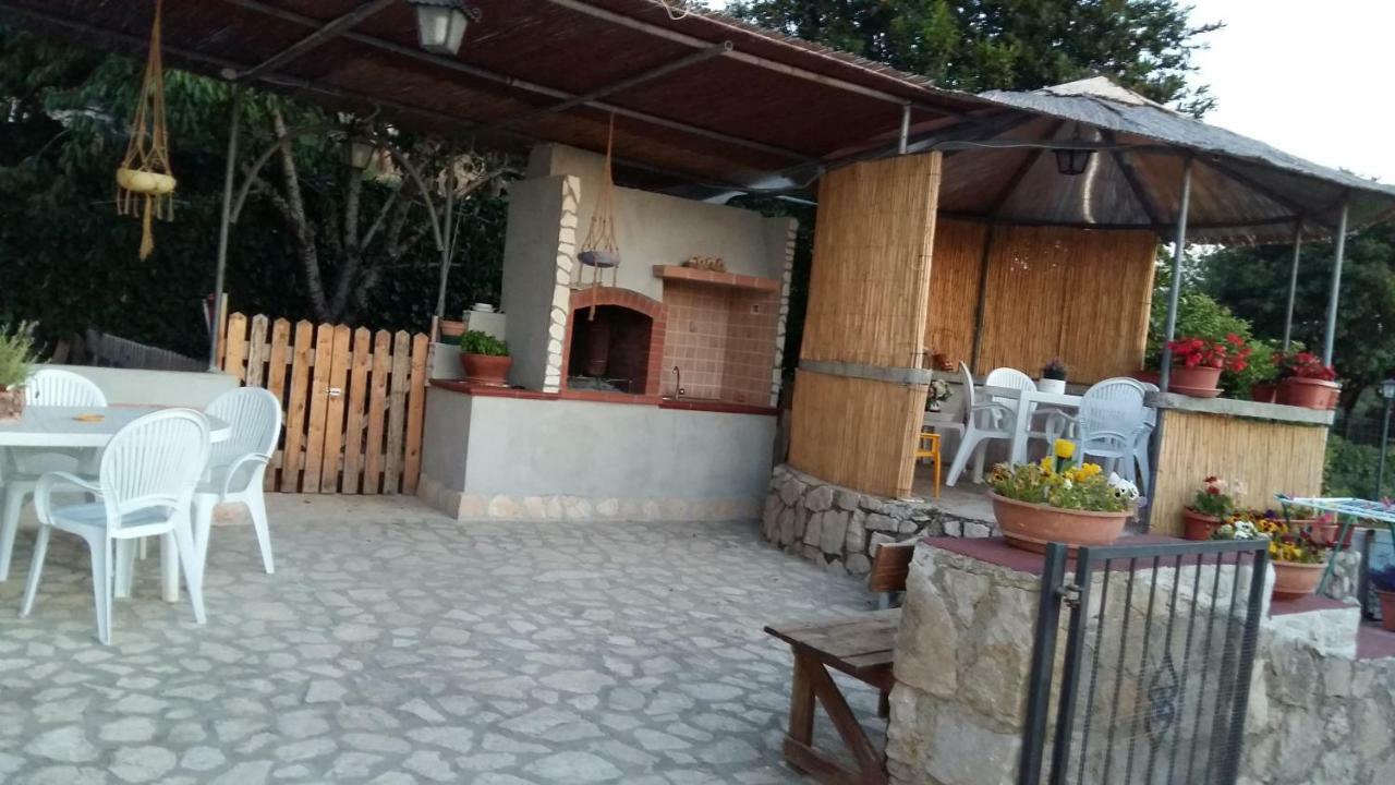 B&B La Vecchia Scuola Sonnino Luaran gambar